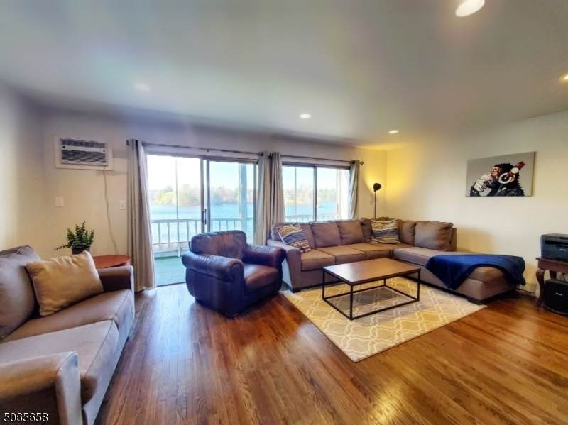 362 Shore Dr - Photo 1