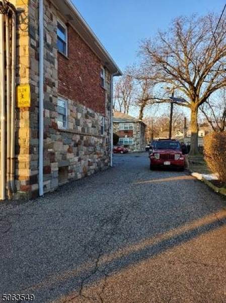 125 William St - Photo 1