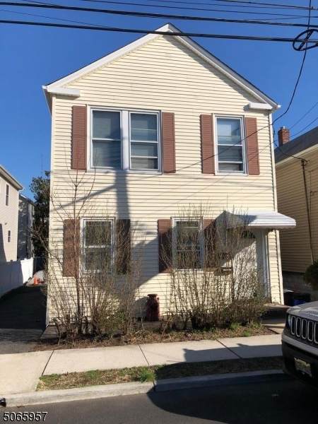 718 1st St - Photo 1
