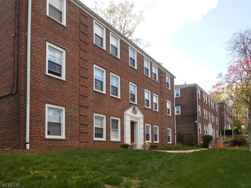 378 Claremont Ave, Apt. 8 - Photo 1
