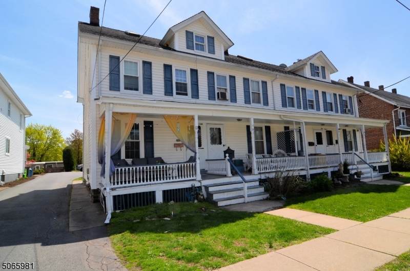 12 Grant Avenue - Photo 1