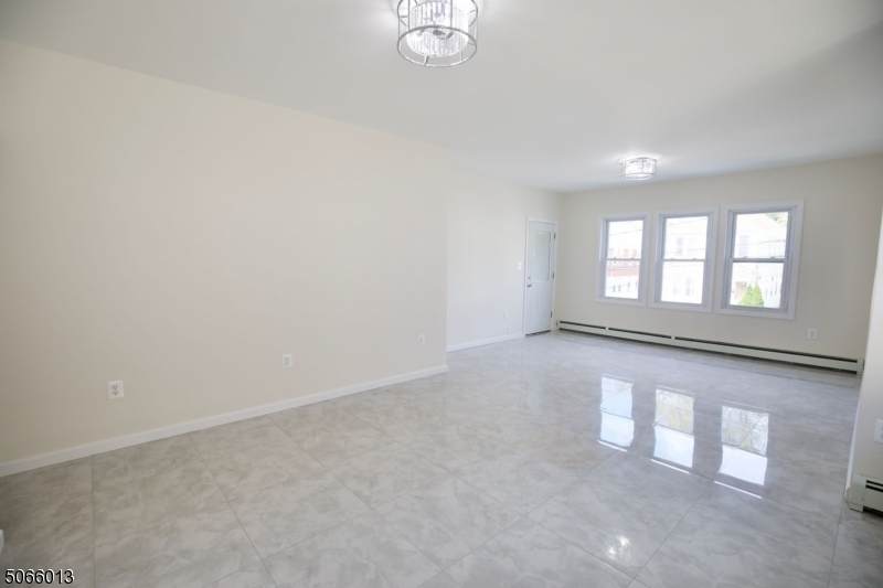 139 Acme St - Photo 1