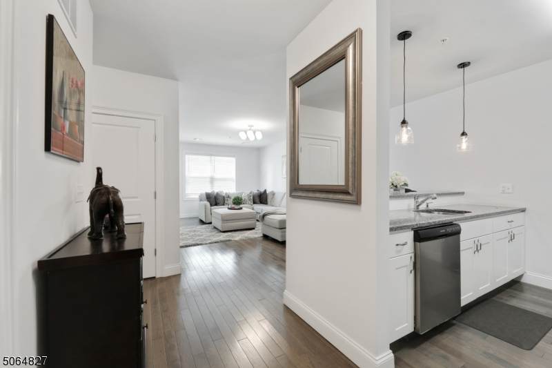 90 Clinton Ave - Photo 1