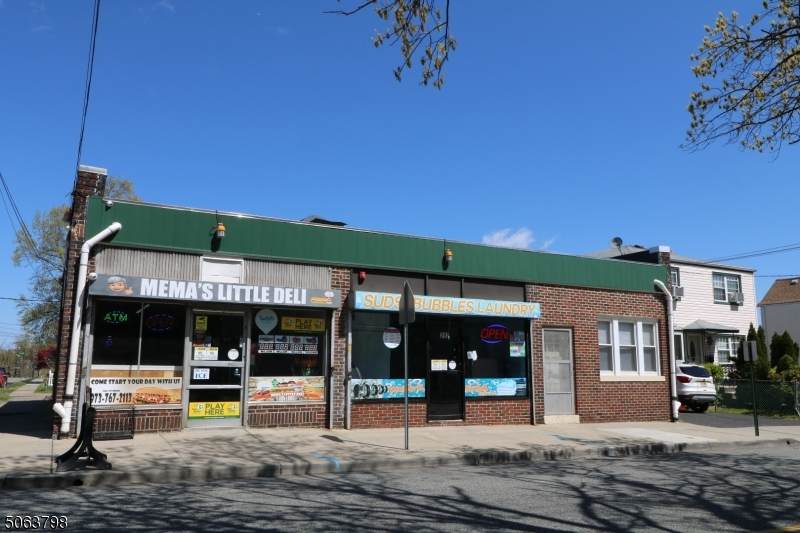 392 Highland Ave - Photo 1