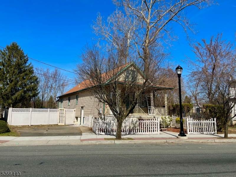 552 Mcbride Ave - Photo 1