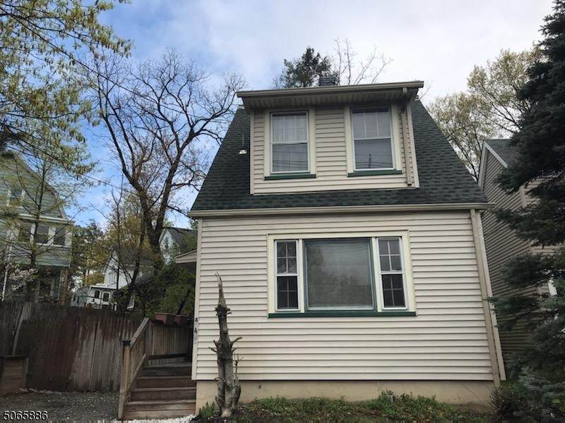 656 North Ave West - Photo 1