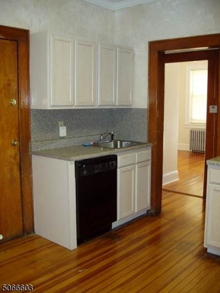 28 Willowdale Ave - Photo 1