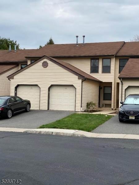 136 Locust Ct - Photo 1