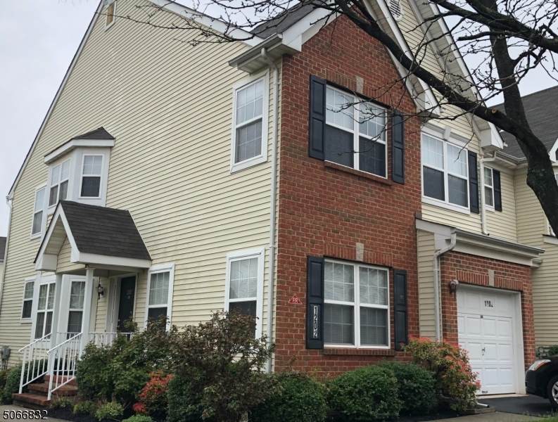 1202 Margaret Ct - Photo 1
