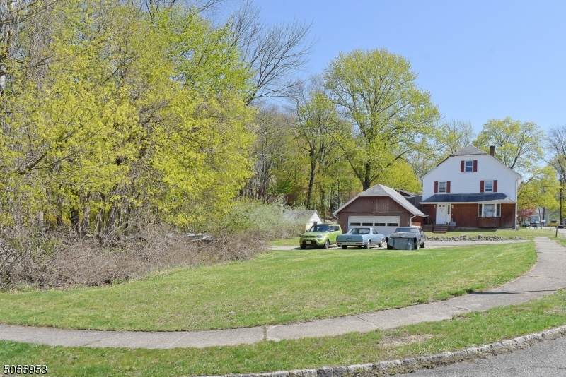 64 Old Middletown Rd - Photo 1