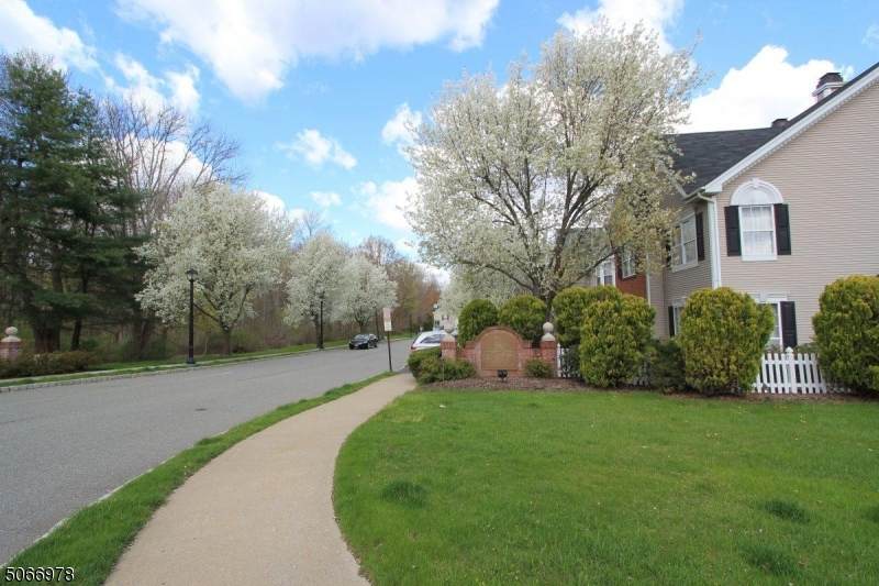 46 Heritage Ct - Photo 1