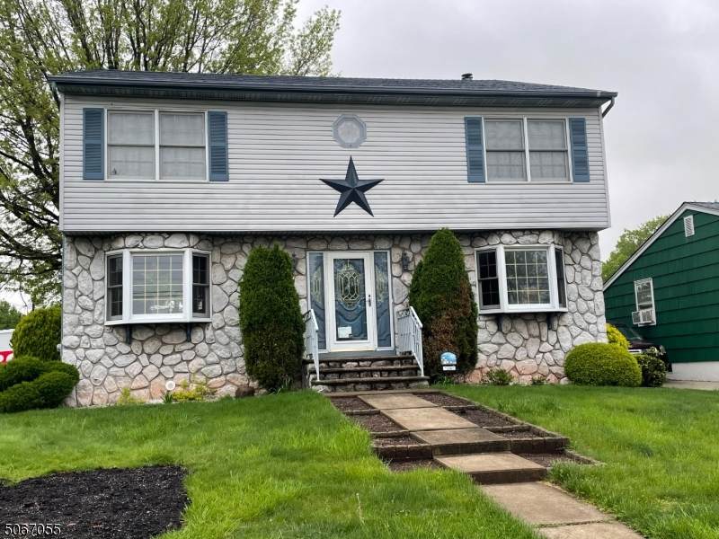 106 E Summit Ave - Photo 1