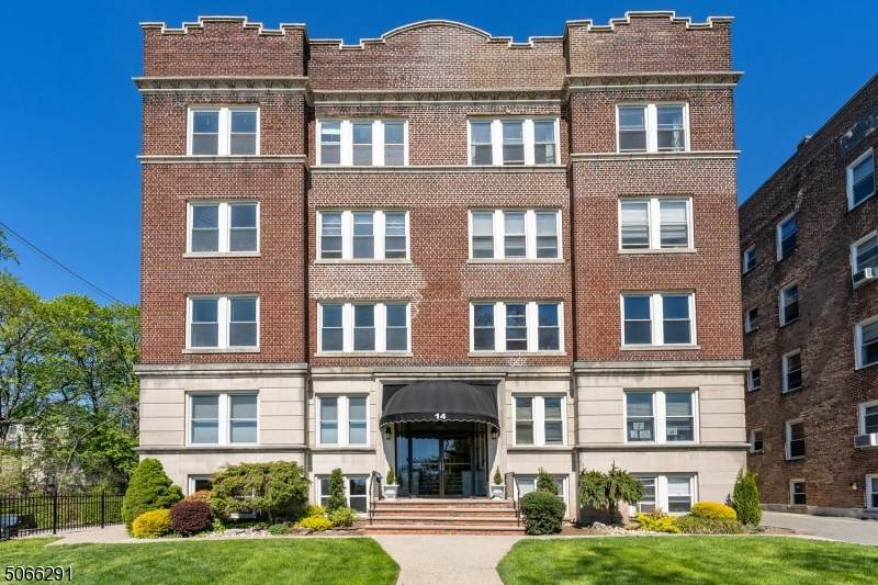 14 Forest St - Photo 1