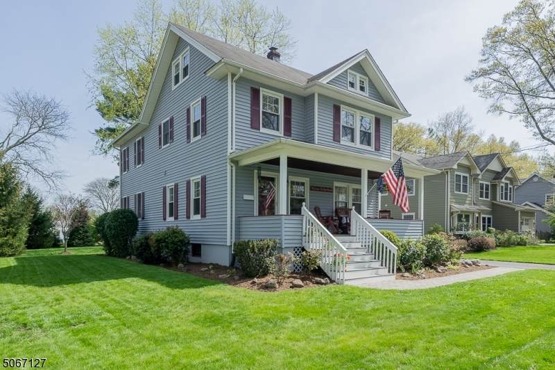 44 Garden Ave - Photo 1