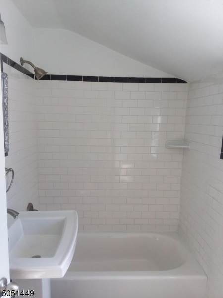334 Hillcrest Ave - Photo 1