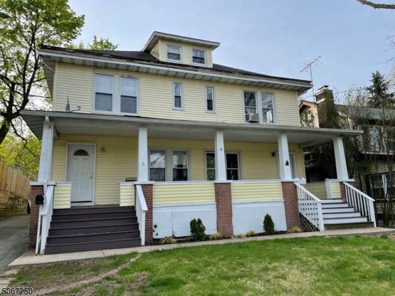 86 Rockaway Ave - Photo 1