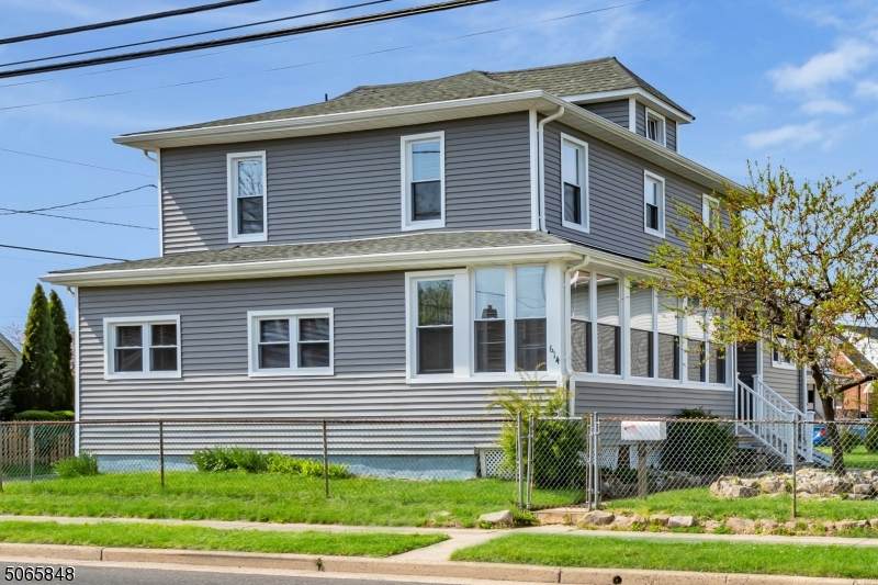 614 Brooks Blvd - Photo 1