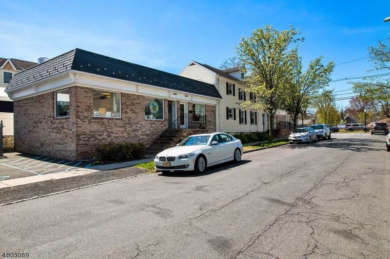 116 Sussex - Photo 1