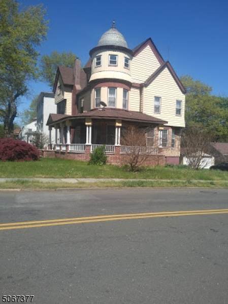 372 N Arlington Ave - Photo 1