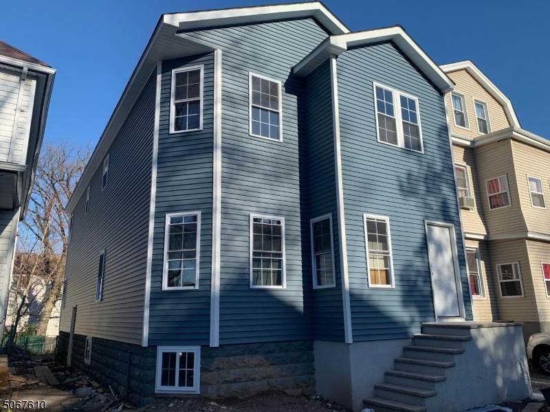 165 N Maple Ave - Photo 1