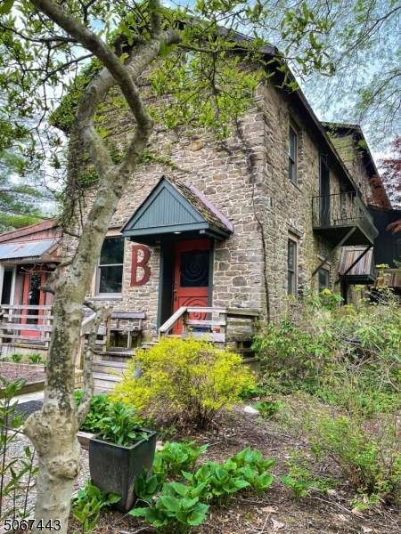 62 Trenton Ave - Photo 1