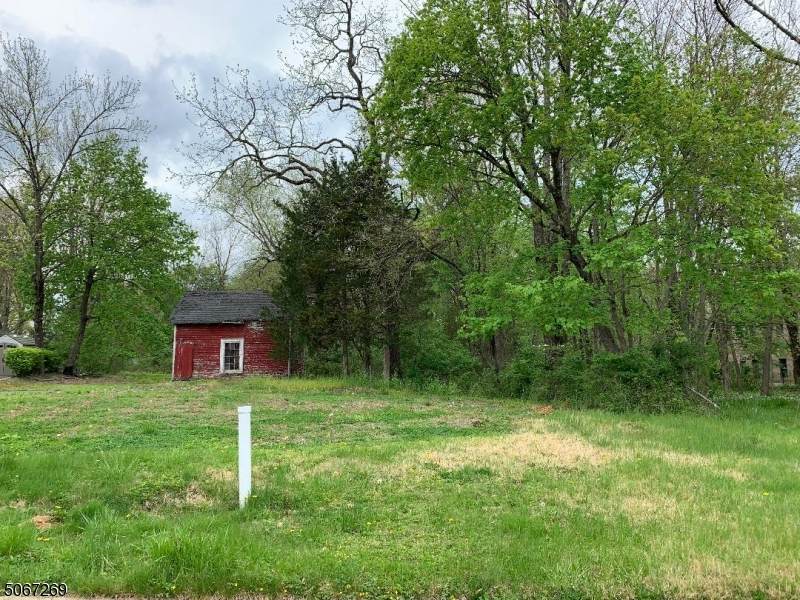 1823 Springfield Ave - Photo 1