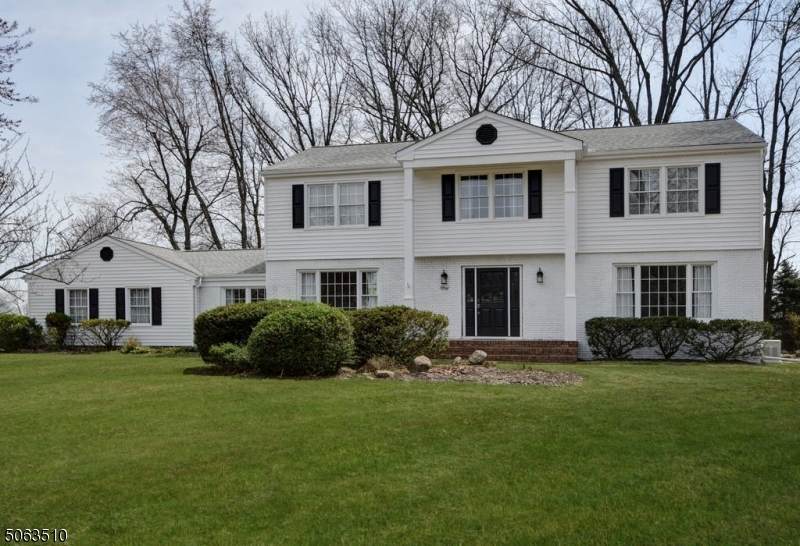 1 Allerton Ct - Photo 1