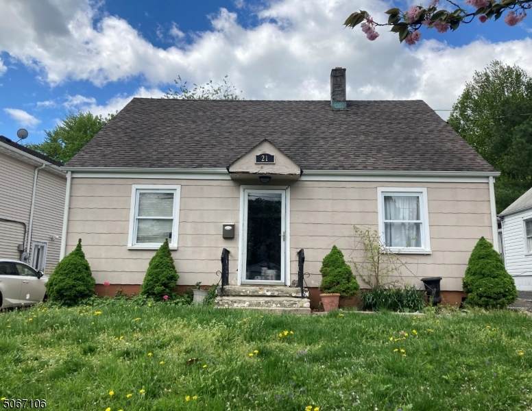 21 Franklin Ave - Photo 1