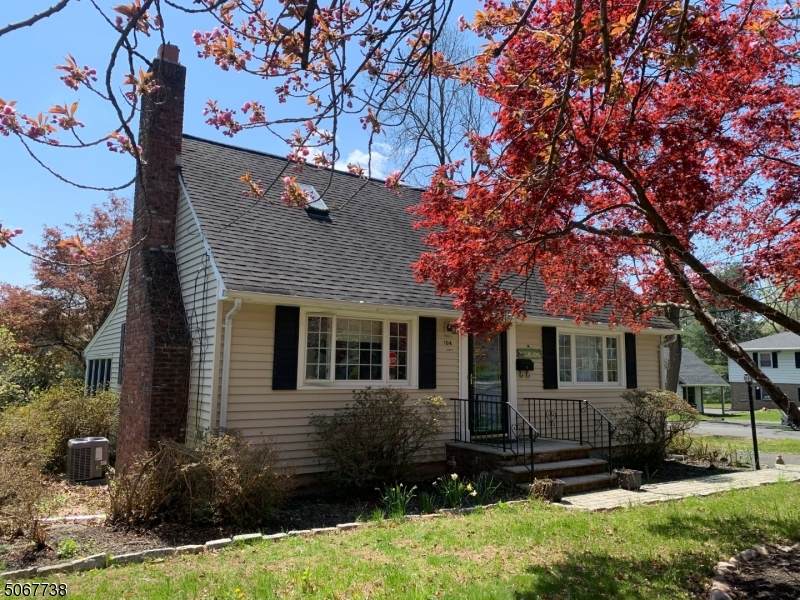 104 Emerson Ln - Photo 1