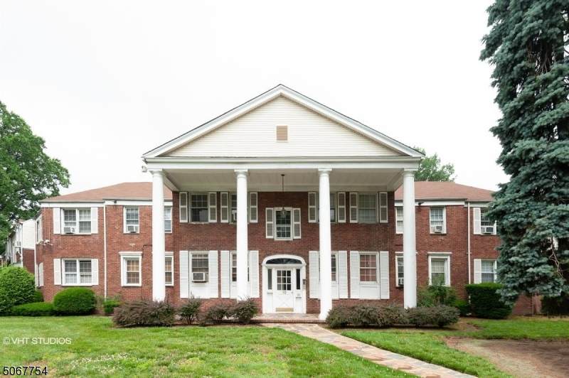 800 N Broad St - Photo 1