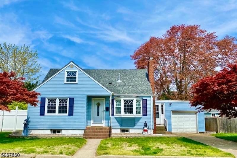 184 Parker St - Photo 1