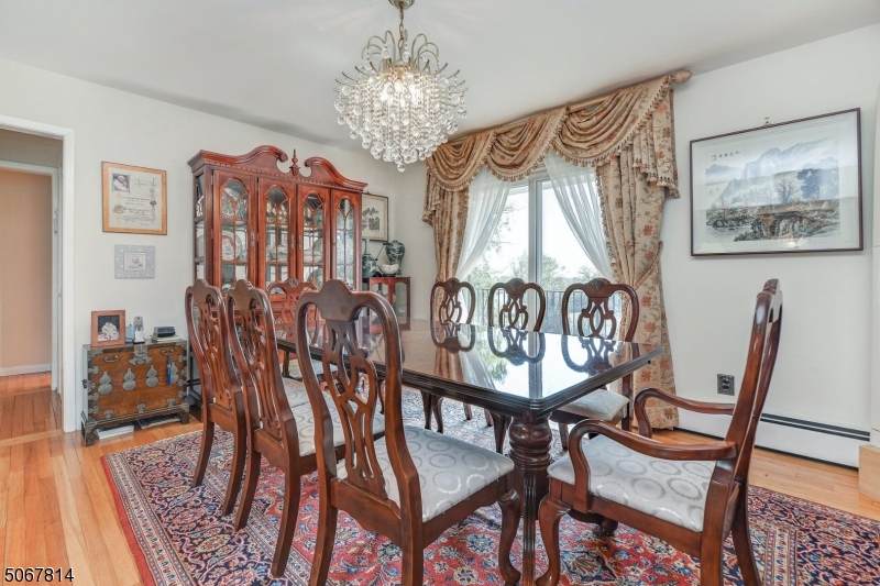 31 Surrey Dr - Photo 1