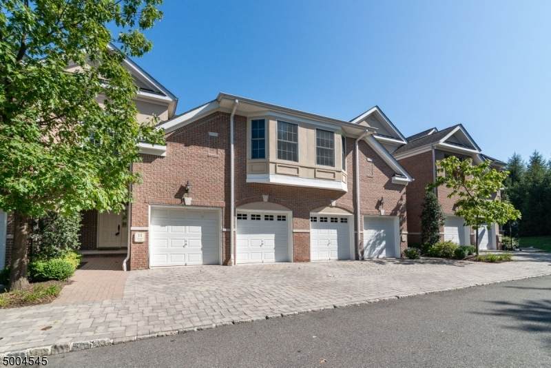 11 Willow Lane - Photo 1