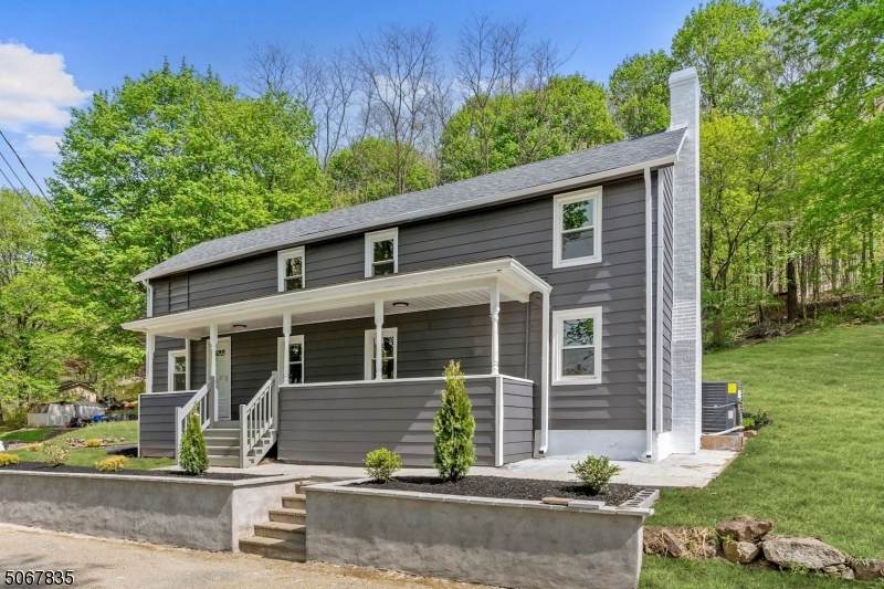 20 Chestnut St - Photo 1
