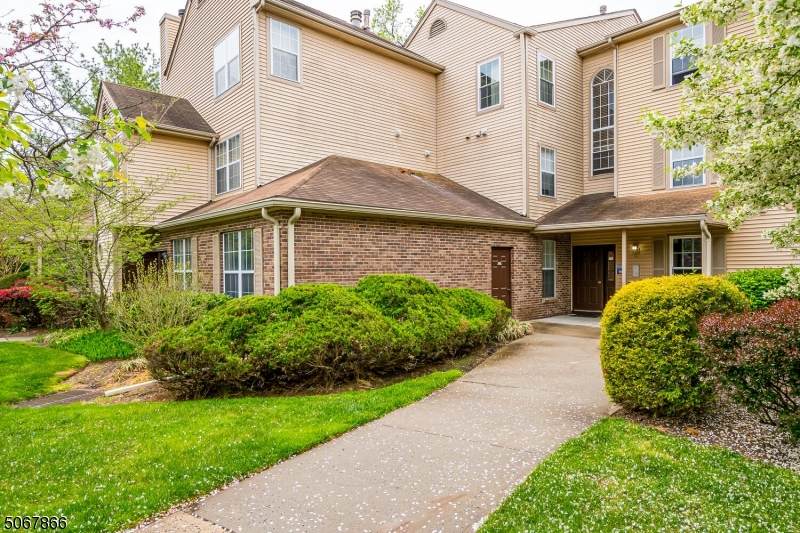 7411 Elm Ct - Photo 1