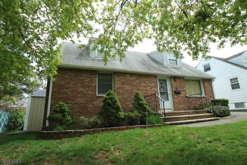6 Morris Ave - Photo 1