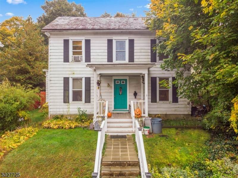 37 Wells Ave - Photo 1