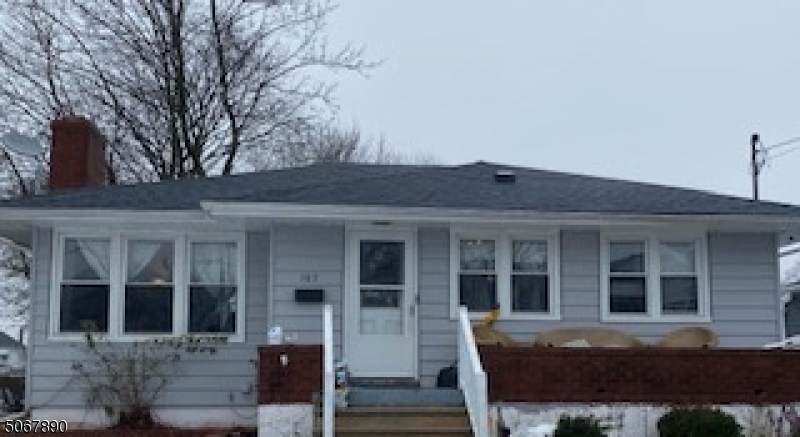 103 Thompson St - Photo 1