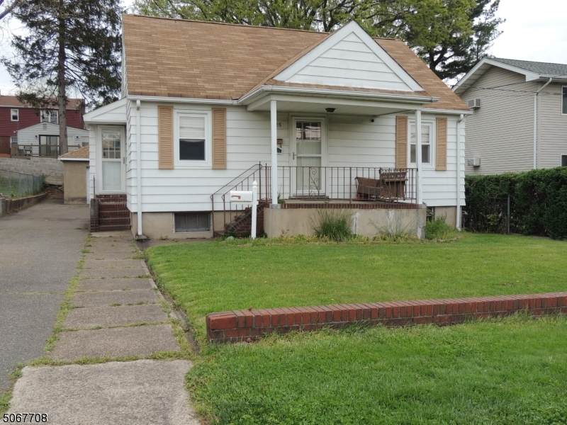 125 Kipp Ave - Photo 1