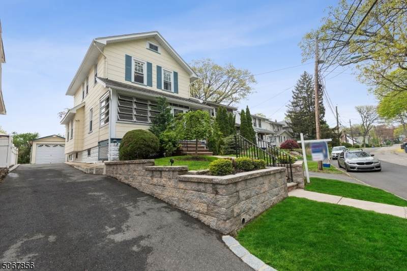 87 Glendale St - Photo 1