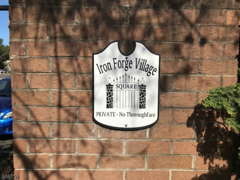 35 Iron Forge Sq - Photo 1