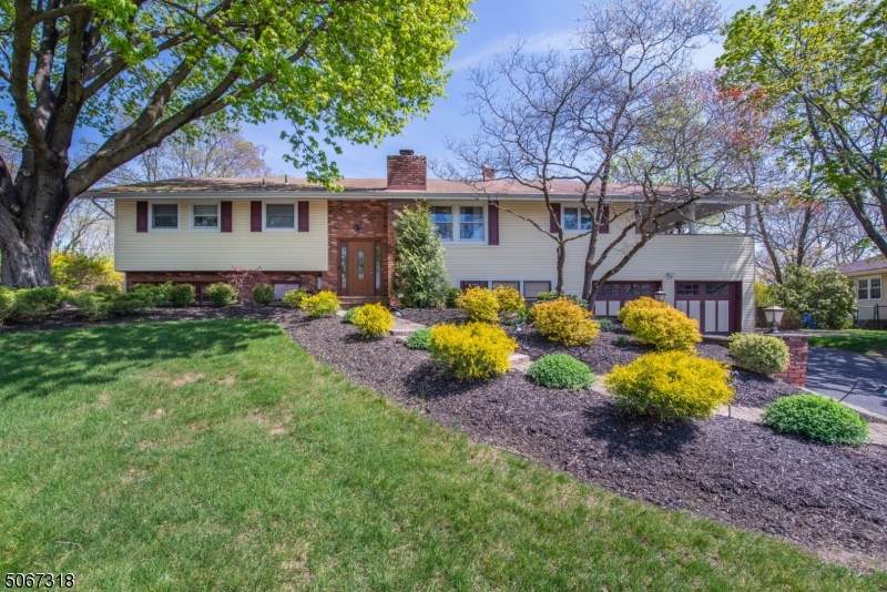 326 Daniel St - Photo 1