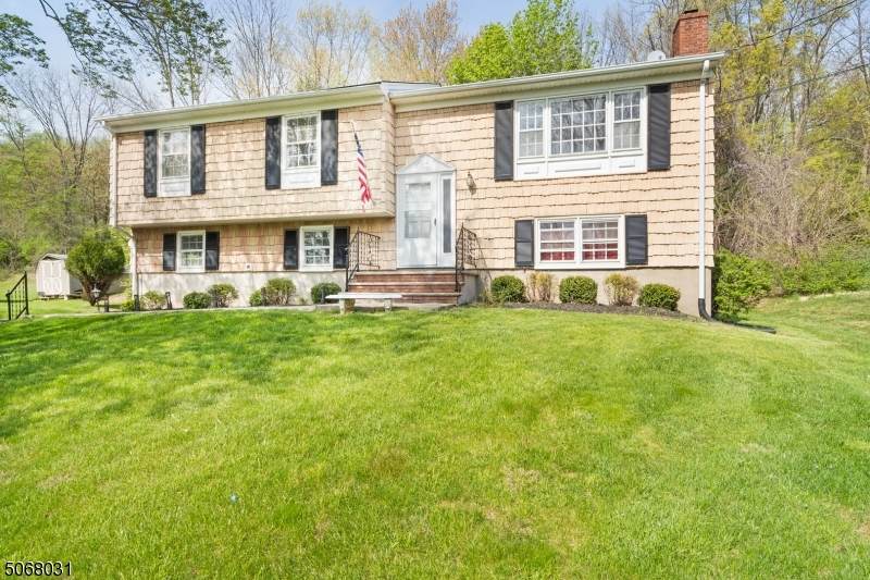 1015 Washington Valley Rd - Photo 1