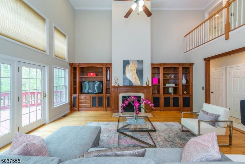 9 Ashland Dr - Photo 1