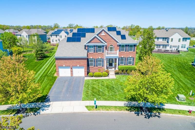 31 Lawrence Ct - Photo 1