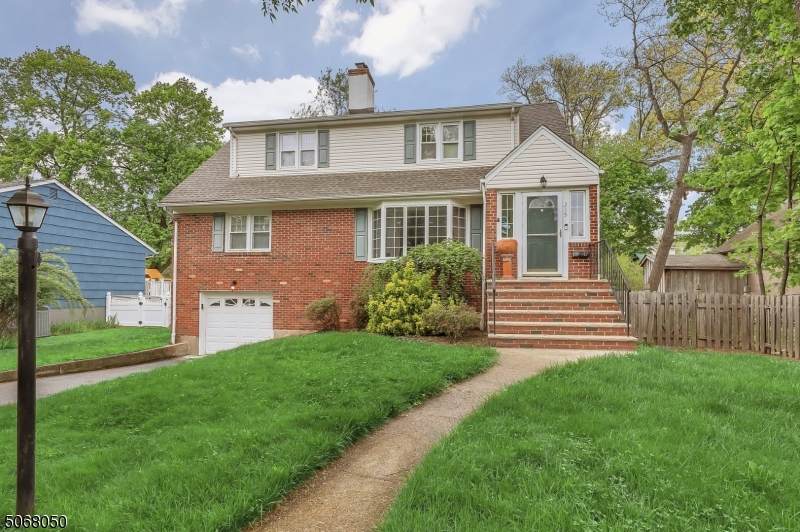 315 Allen Pl - Photo 1