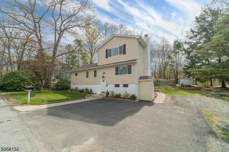 447 Brown Trl - Photo 1