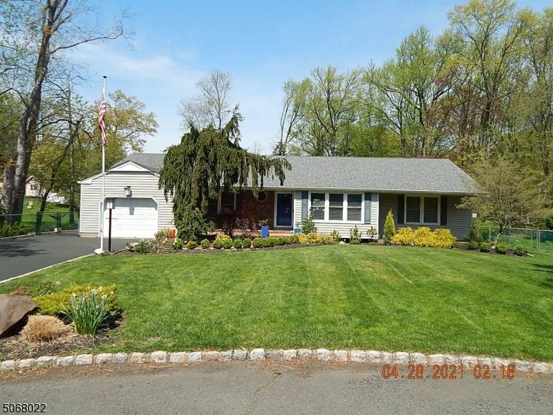 6 Judy Ln - Photo 1