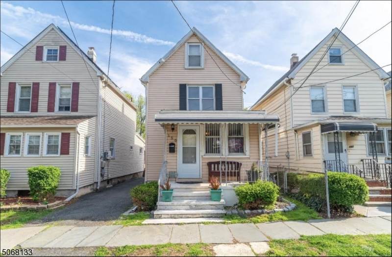 150 Jerome Pl - Photo 1