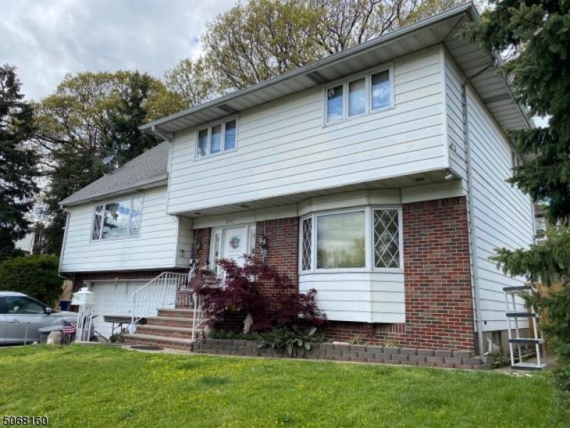223 Molnar Dr - Photo 1